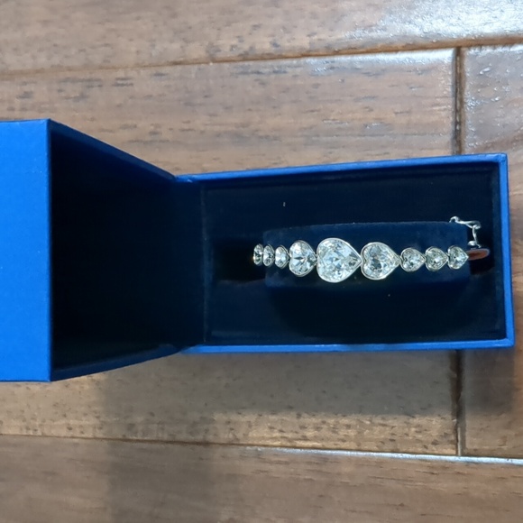 Swarovski Crystal bangle - adjustable - Picture 1 of 8
